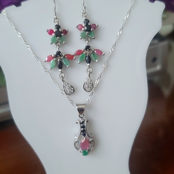 World Class Genuine Ruby,Emerald, Sapphire & Diamond Cut White Sapphire Set - Picture 3 of 10